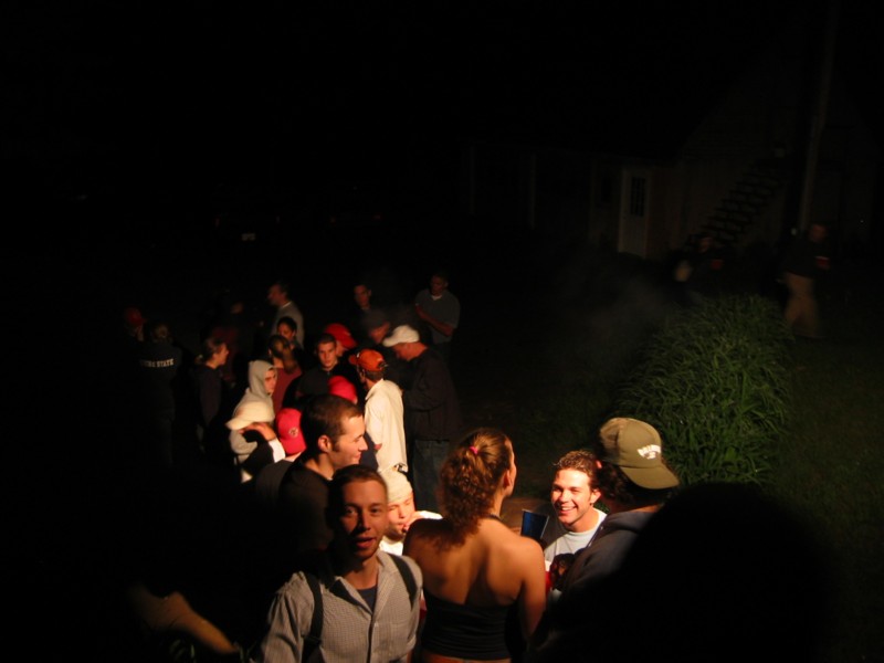 crowd2.jpg